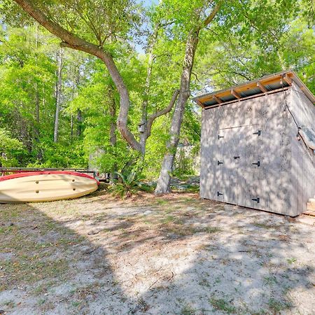 Modern Oak Island Escape 1 Mile To Long Beach! Exterior photo