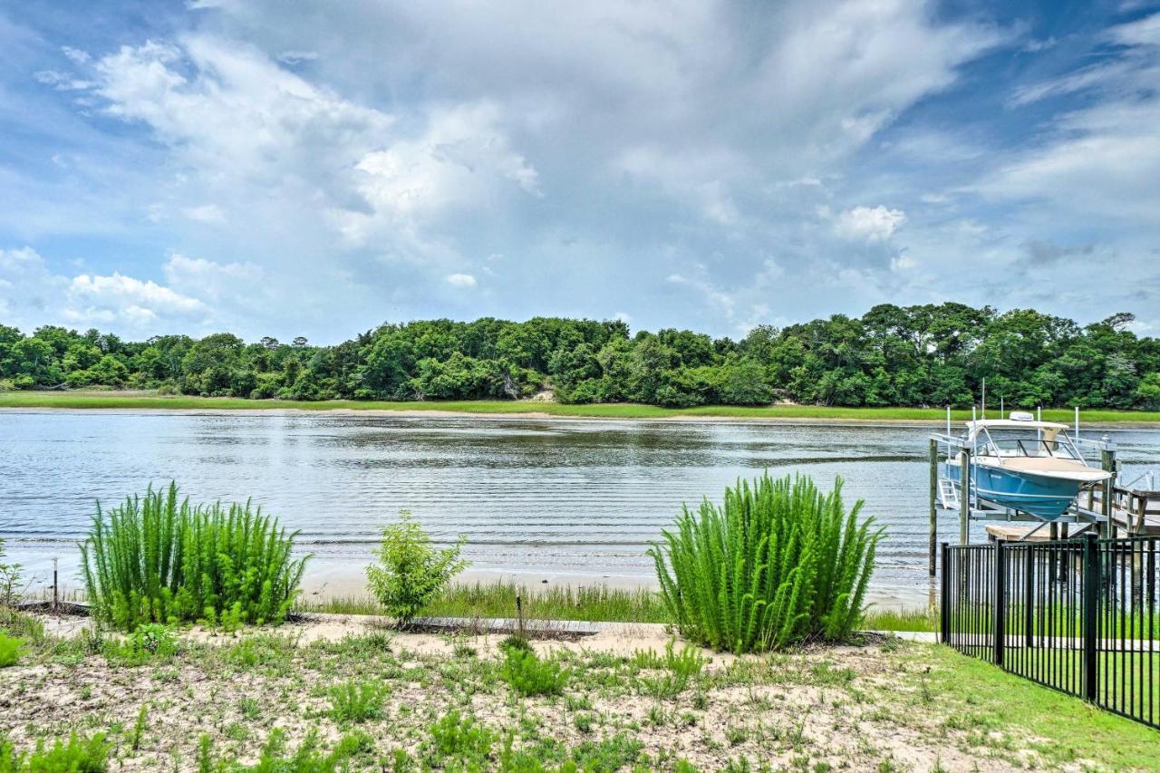 Modern Oak Island Escape 1 Mile To Long Beach! Exterior photo